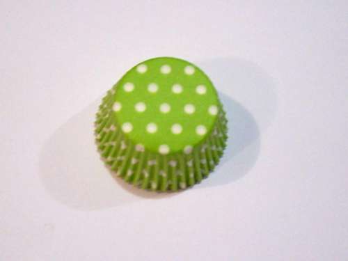 Lime Green Dotty Cupcake Papers - Click Image to Close